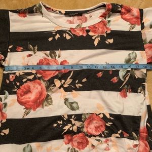 acting pro Tops - Floral top with side knot acting pro Tops - Floral top with side knot